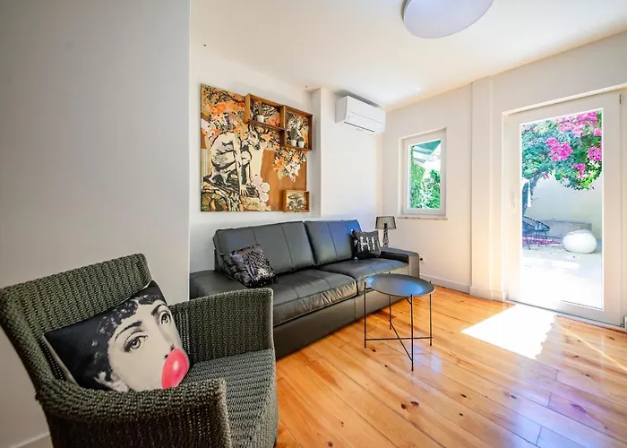 Serene Hideaway In Chiado