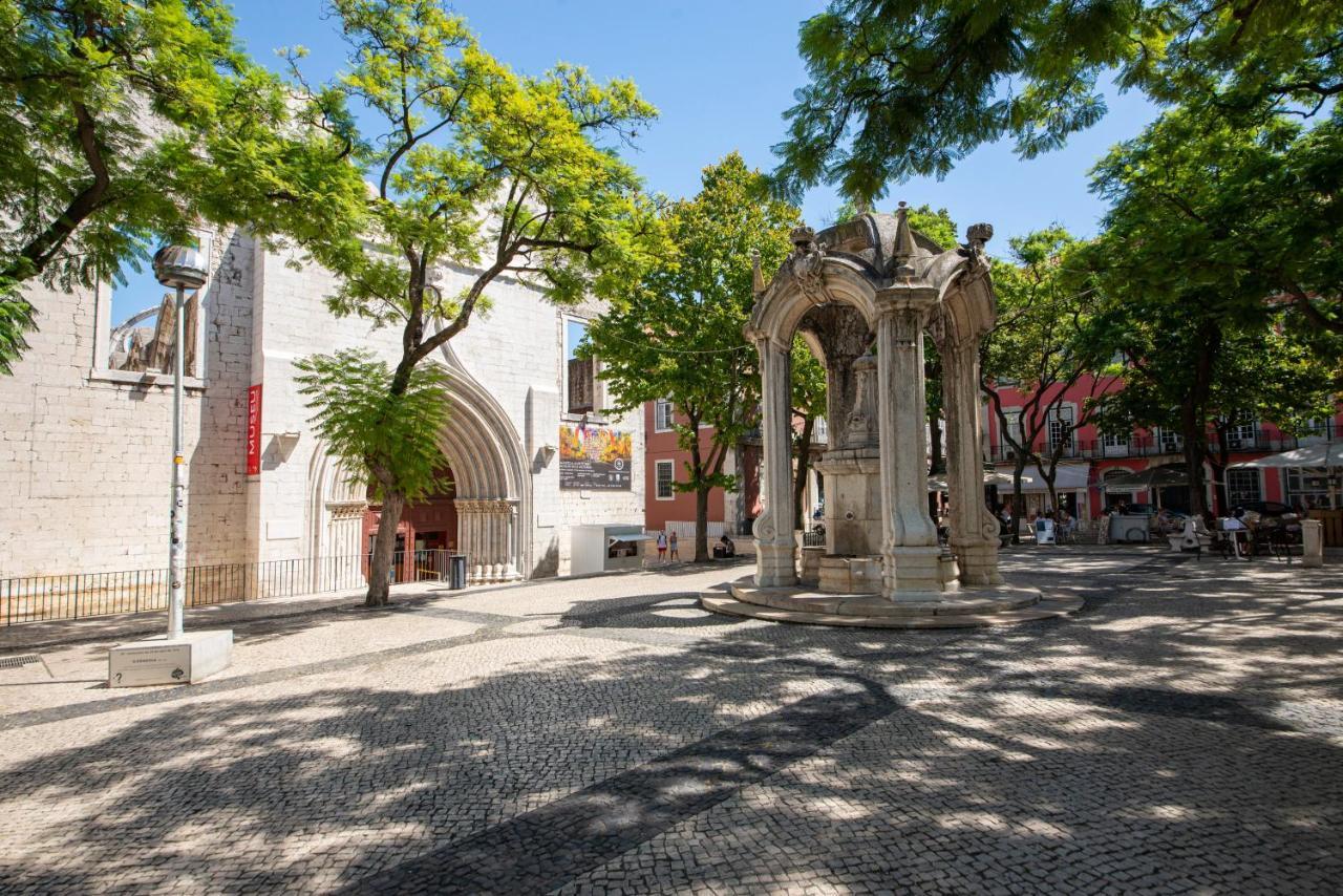 Serene Hideaway In Chiado Lejlighed